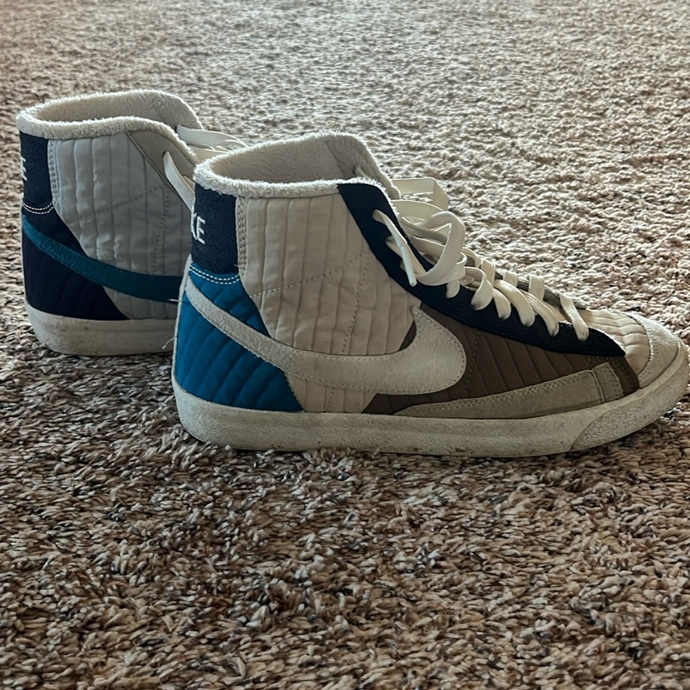 Nike men’s multicolor blazers size 8.5